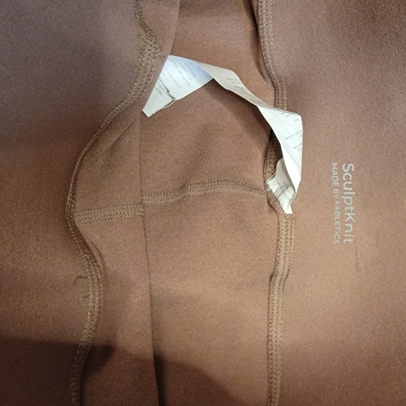 Fabletics shorts set - Picture 3 of 8